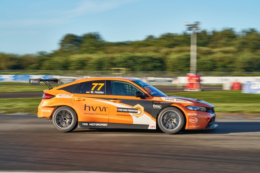 Mike Halder tog pole position i flot TPR-præstation.
(Foto: TCR Denmark)